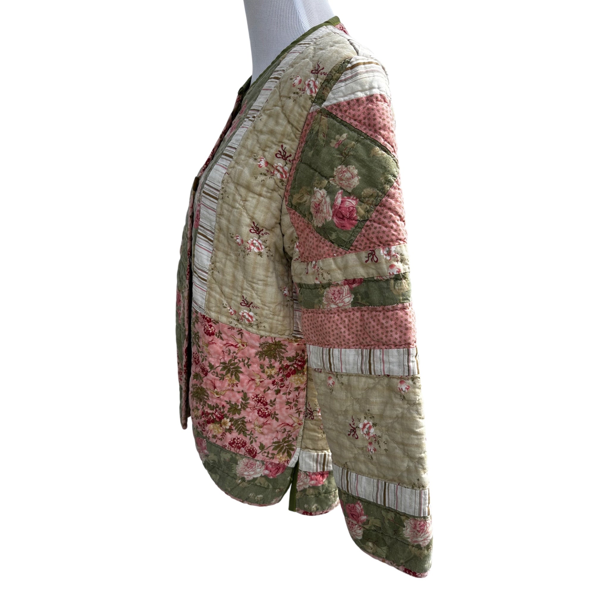 Vintage Quilt Coat – Soft Green Floral | Sustainable Handmade Jacket | Women's Large