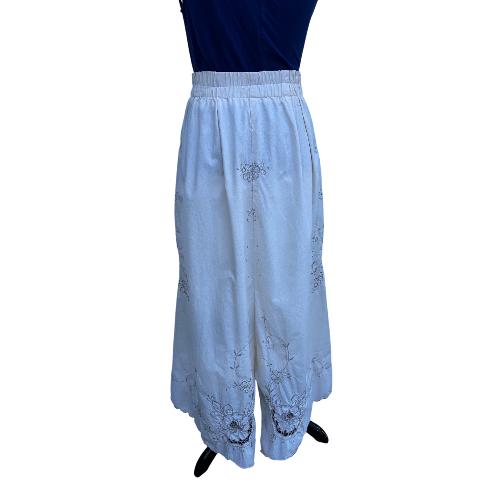 Fabric & Soul Vintage Tablecloth Skirt | Sustainable Cotton Boho Skirt with Cutwork & Scalloped Hem